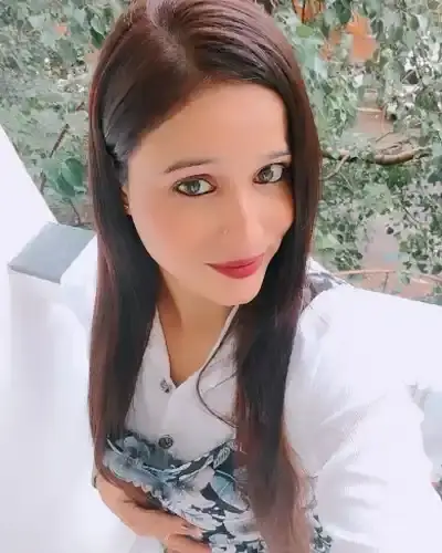 Call Girls in Manjhanpur